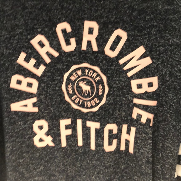 Soft Abercrombie hoodie! - Picture 5 of 6